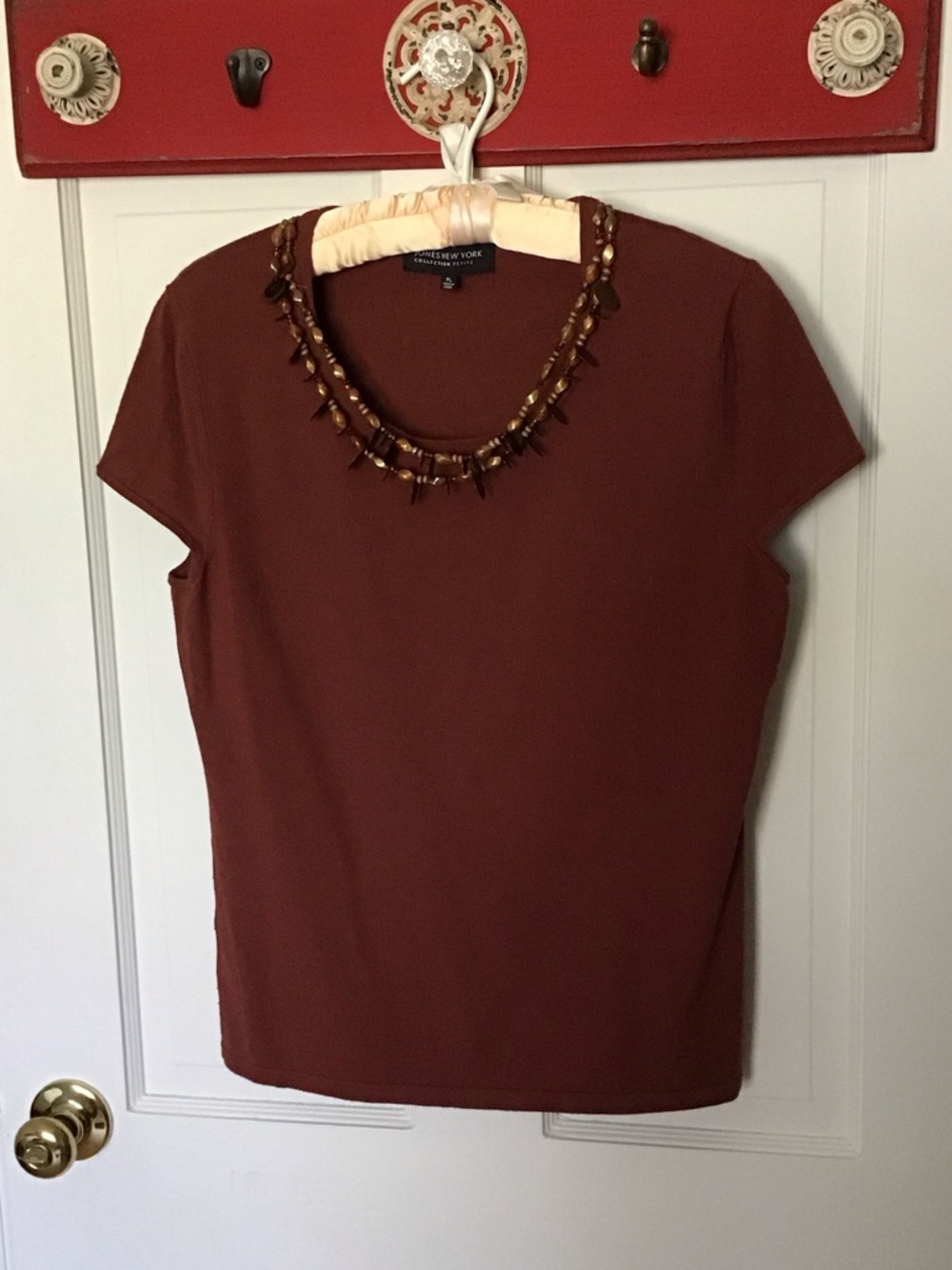 Jones New York rust colorBeaded-Neck Cap Sleeve Top